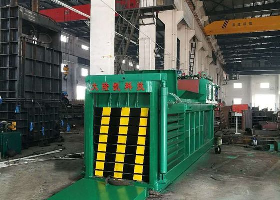 Y82-315 Hydraulische Papierballermaschine mit 315 Tonnen Kraft 2200*1100*3000mm Kammergröße und 60KW Leistung für effiziente Abfallpapierballer